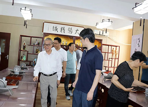 蘭山區(qū)關工委開展“中醫(yī)藥文化進校園”專題調研活動1.jpg